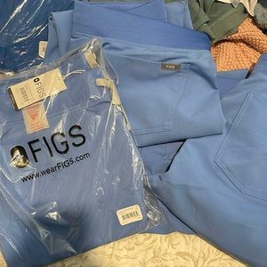 Size medium BRAND NEW ceil blue Zamora jogger Figs bottoms (4 available)